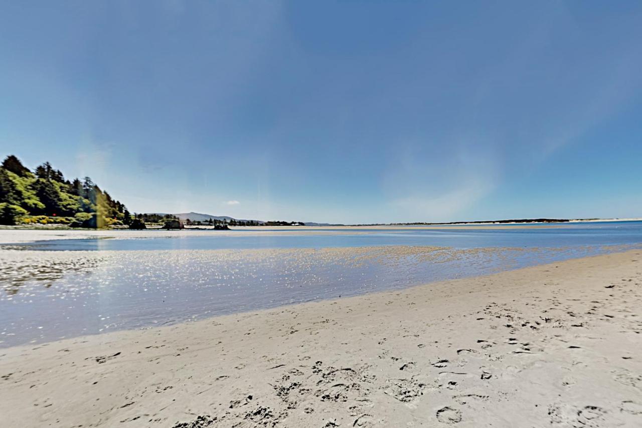 New Listing! Bay-View Beauty With Private Balcony Condo Lincoln City Eksteriør bilde