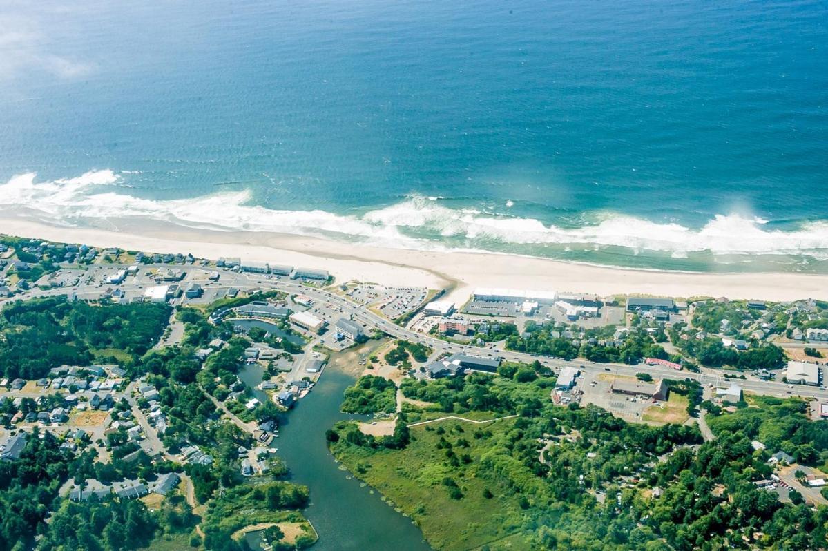 New Listing! Bay-View Beauty With Private Balcony Condo Lincoln City Eksteriør bilde