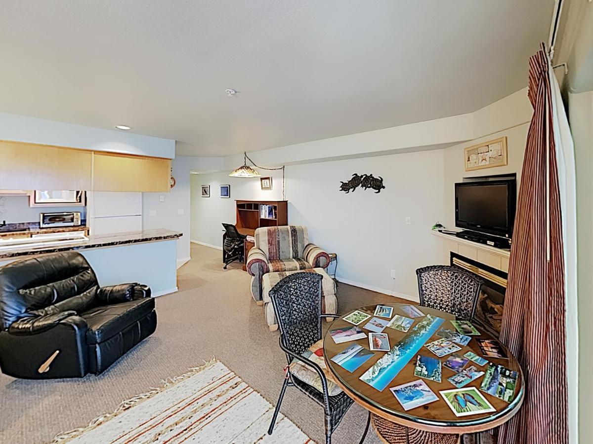 New Listing! Bay-View Beauty With Private Balcony Condo Lincoln City Eksteriør bilde